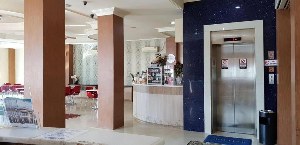 Hotel Sulawesi Gorontalo Surabaya Luaran gambar
