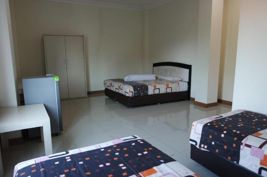 Hotel Sulawesi Gorontalo Surabaya Luaran gambar